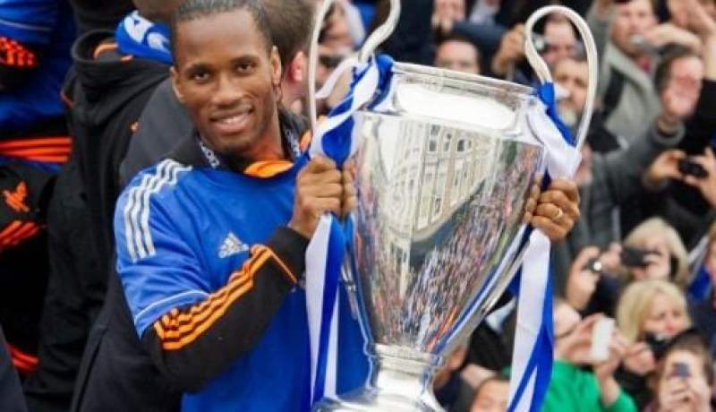 دروغبا يشد الرحيل عن تشيلسي