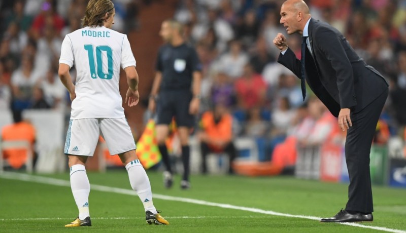 “مودريتش”: “كنت أريد اللعب بجوار زيدان ولن ألعب أبدا مع ميسي”