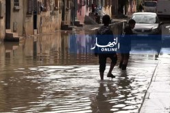 بالصوروالفيديو.. سيول الأمطار تغرق منطقة سيدي معروف بوهران