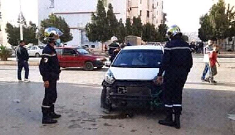 الشلف: جريح في إصطدام سيارة بدراجة نارية بالمدينة الجديدة في الشطية