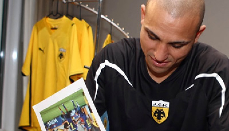 جبور‮ ‬يتشابك مع مدربه ويدعوه إلى عراكٍ‮ ‬وجها لوجه‮‬