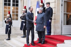 الوزير الأول الفرنسي يستقبل أويحيى