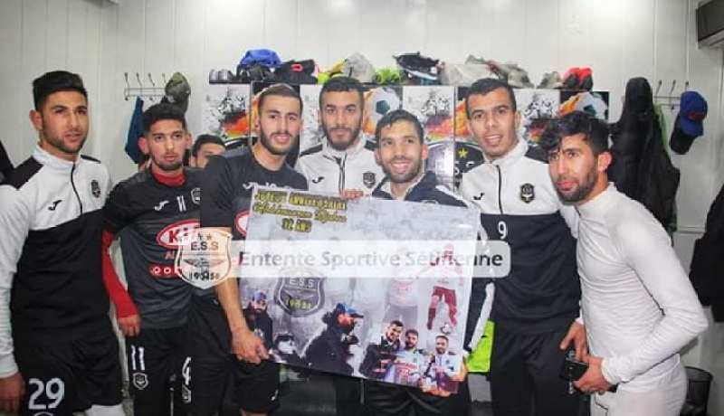 بالفيديو.. لاعبو الوفاق يحتفلون بعيد ميلاد “جابو”