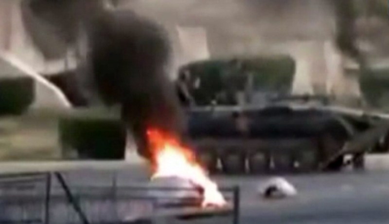مجموعة مسلحة تهاجم حاجزا امنيا لقوات الجيش بالعريش في مصر