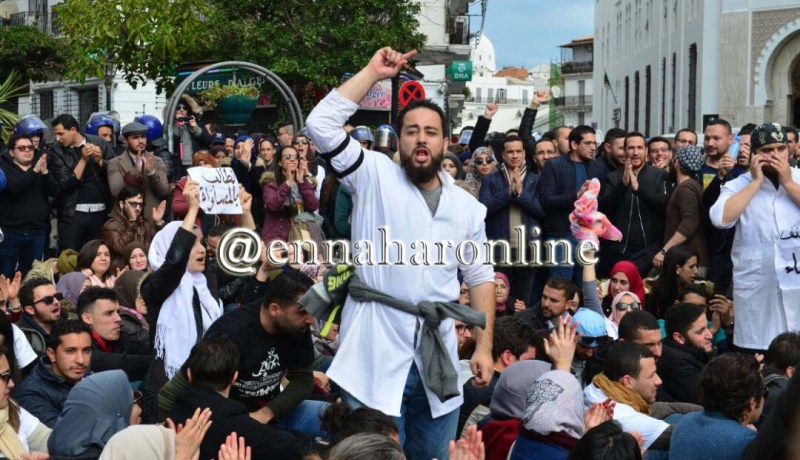 الأطباء المقيمون يلتقون السعيد بوحجة