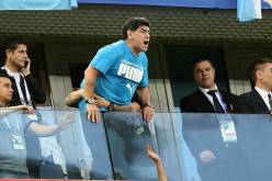 “الفيفا” تعاقب مارادونا !!