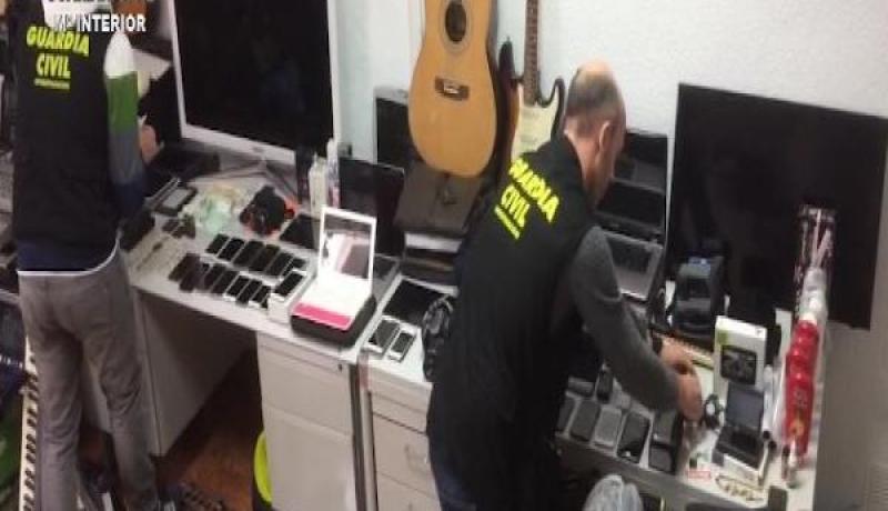 الأمن الإسباني يفكك عصابة من 4 جزائريين مختصين في تهريب مسروقات على متن البغال