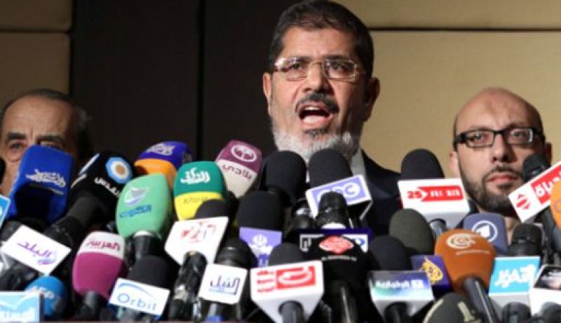 العسكري ينتقد استباق اعلان النتائج.. ومرسي ينتقد اجراءاته