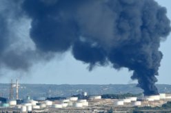 انفجاران  في موقع بتروكيمييائي بجنوب فرنسا والشرطة ترجح الفعل العمد