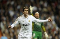 المان يونايتد يفكر بصفقة تبادل بين تشيتشاريتو وكاكا