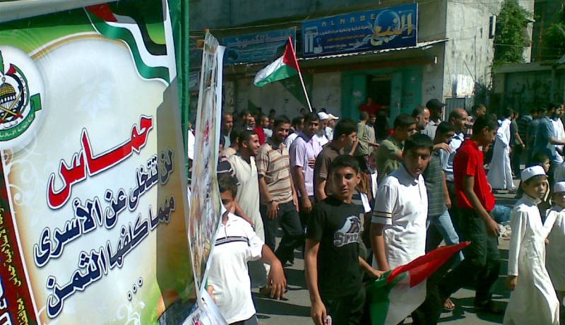 مسيرات في غزة دعما للأسرى المضربين عن الطعام في السجون الإسرائيلية