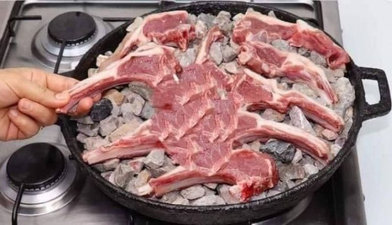 تحذير من إستعمال الحصى في شواء اللحوم: يسبب السرطان!