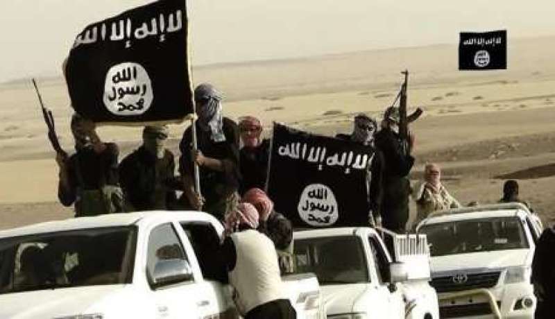 تنظيم الدولة الإسلامية يتوعد بإعدام 3 جنود لبنانيين