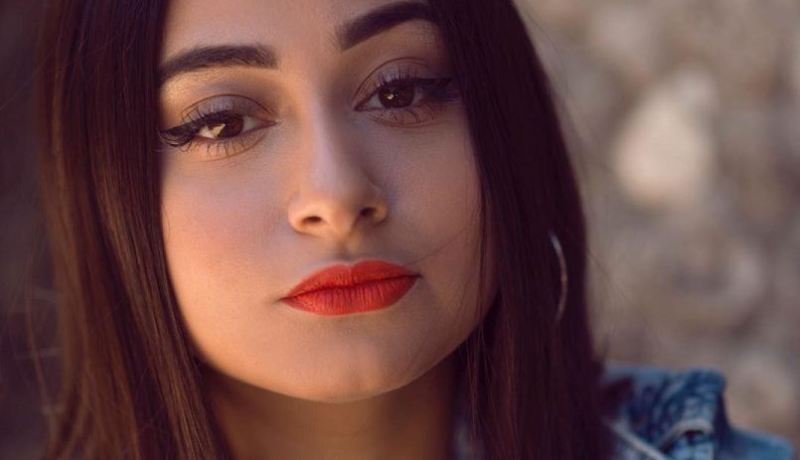 بعد السوسبانس.. داليا شيح تكشف صورة زوجها وجنسيته