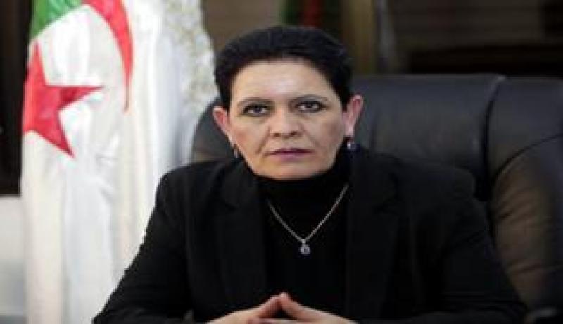 دليلة بوجمعة تؤكد أن إستغلال الغاز الصخري لن يؤثر على البيئة