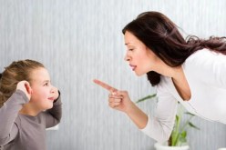 حتى تنشغل عنّي.. أوهمت والدتي بأن أبي على علاقة بامرأة غيرها