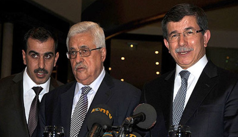 عباس يطلع أوغلو على أخر التطورات في الأراضي الفلسطينية