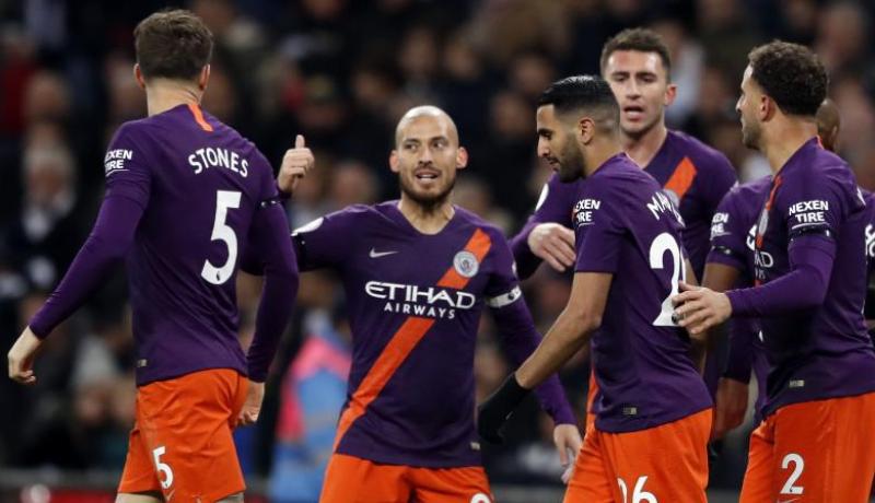 بطل العالم يرشّح رفقاء محرز للتتويج بدوري الأبطال