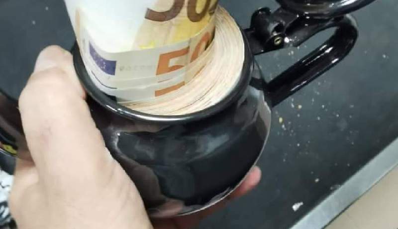 بالصور.. إحباط محاولة تهريب أزيد من 53 ألف اورو بمطار هواري بومدين