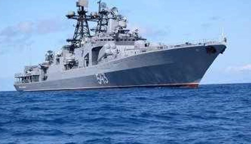 مدمرة روسية تطلق طلقات تحذيرية تجاه سفينة تركية