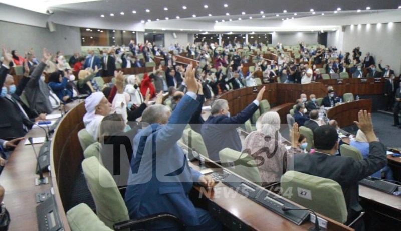 أعضاء المجلس الشعبي الوطني يصوتون بالإجماع على مشروع تعديل الدستور