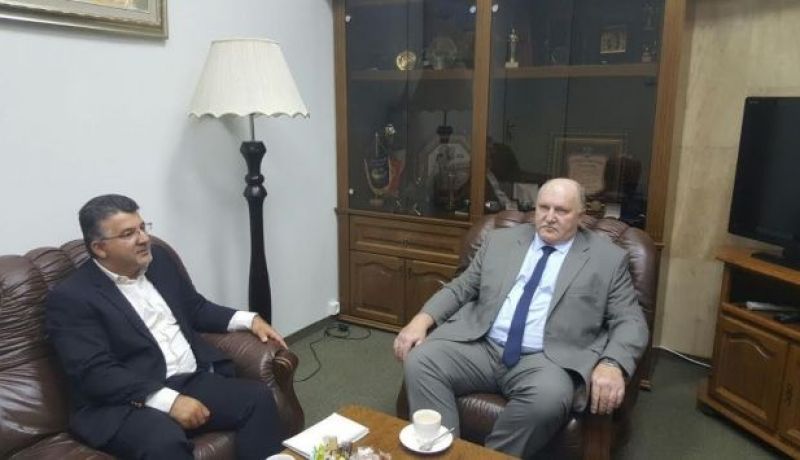 السفير الروسي ينقل إلى المستشفى بعد تناوله العشاء في تل أبيب