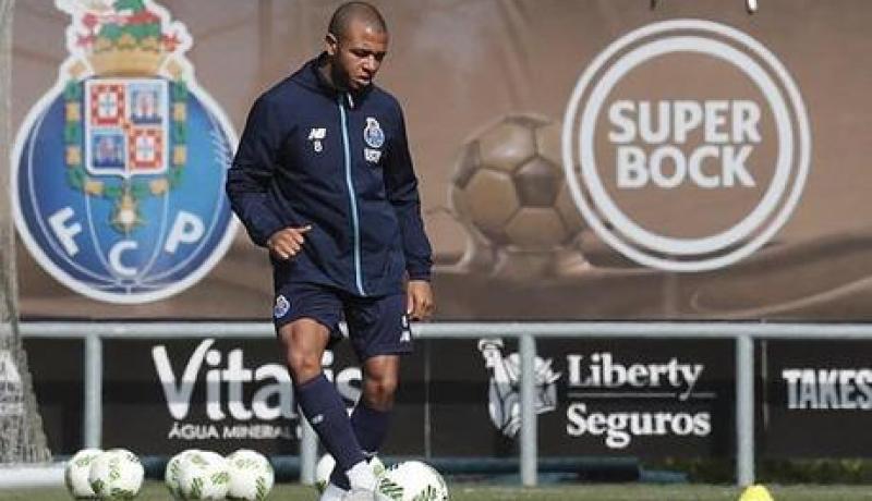 براهيمي يخضع لبرنامج خاص مع “بورتو”