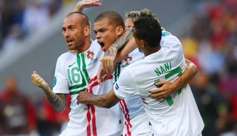 يورو-2012:  فوز البرتغال على الدنمارك 3-2