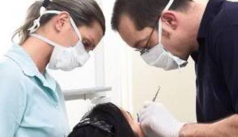 اختراع جهاز يصدر موجات صوتية لتهدئة مرضى الأسنان عند العلاج