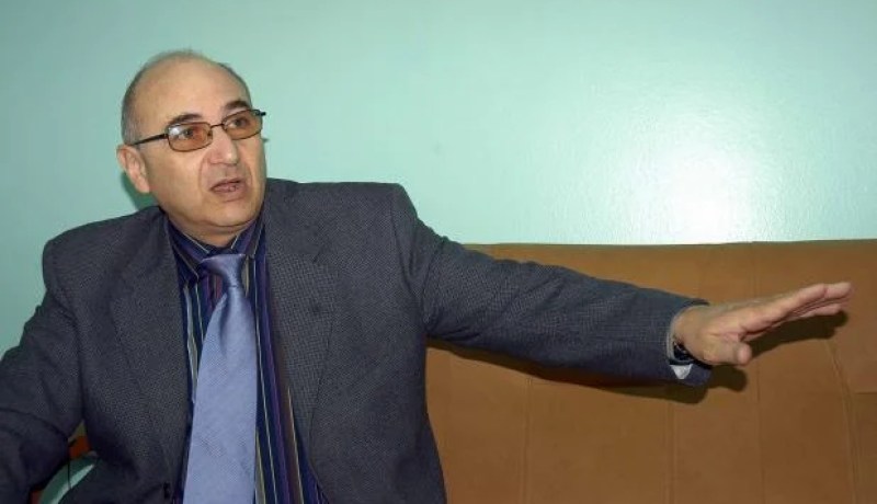 ‮''‬براهيمة هو الرئيس الشرعي‮ ‬لمولودية الجزائر وغريب لا‮ ‬يحق له ترأس الفريق‮''‬