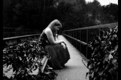 حاولت الانتحار بالاسيد لأنه سرق مالي وشقائي وخطب غيري!