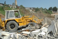 أكثر من 17 مسكنا مهددا بالهدم لإنجاز طريق:سكان تعاونية السلام “3” ببئر خادم يستنجدون بالسلطات المعنية لمنع وقوع الكارثة