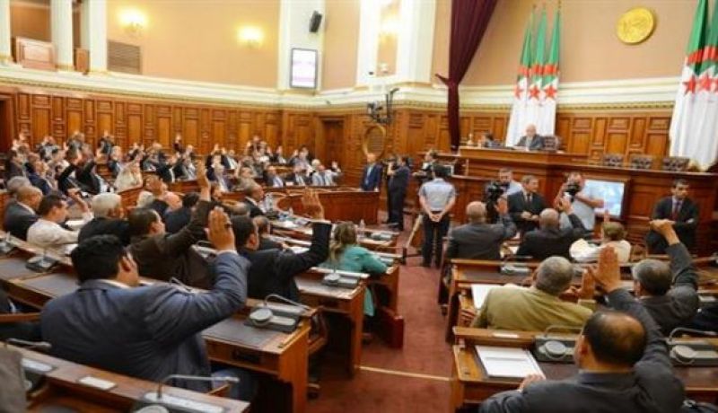 مجلس الأمة يصادق على نص القانون المتعلق بالتقاعد