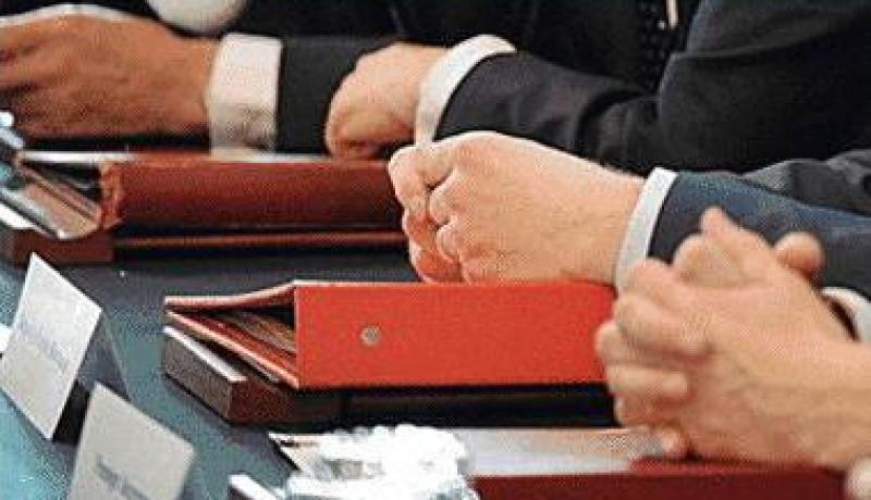 الحكومة البريطانية تقرر تخفيض رواتب الوزراء ب 5 في المائة