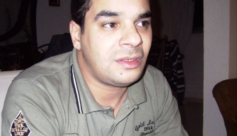 وكيل لكراء السيارات‮ ‬يبتز هواري‮ ‬الدوفان ويهددّه بالسجن