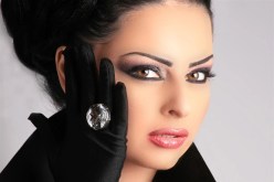 ديانا كرزون تنعي فنان لايزال على قيد الحياة