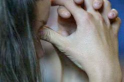 حتى شقيقتي‮ ‬تخشى على زوجها مني‮ ‬فقط لأنني‮ ‬مطلّقة‮!‬