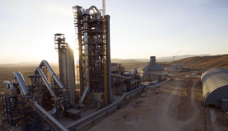 موقع الشرق الأوسط: “الأزمة الاقتصادية تحتم على الجزائر خفض الواردات ومنع استنزاف النقد الأجنبي”