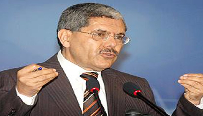 السيد جيار يكرم مجاهدين من الإطارات السابقة لقطاع الشباب و الرياضة