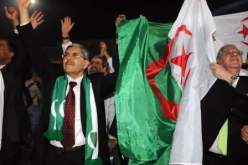 الشعوب العربية رِجل مع الجزائر…  وأخرى مع مصر