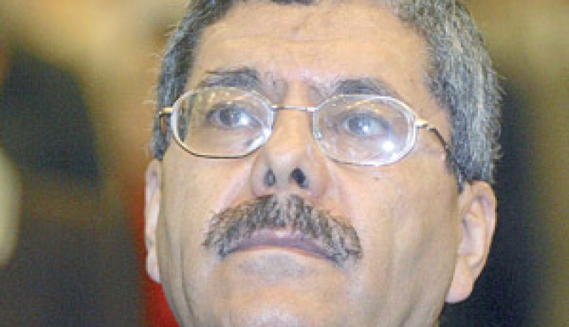 ومن النقم بالجزائر.. مباريات كرة القدم