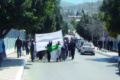 أفراد التعبئة في‮ ‬مسـيرة حاشدة سلمية وسط شـوارع مدينة جيجـل