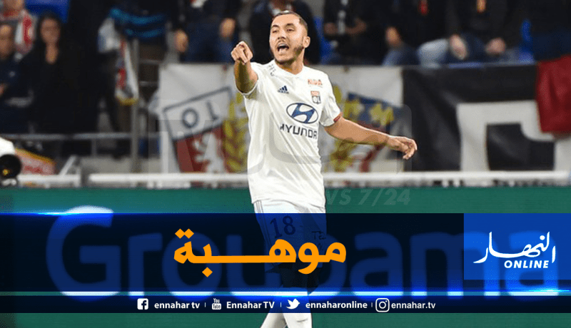 مدرب ليون يشبه نجمه الجزائري بهازارد !