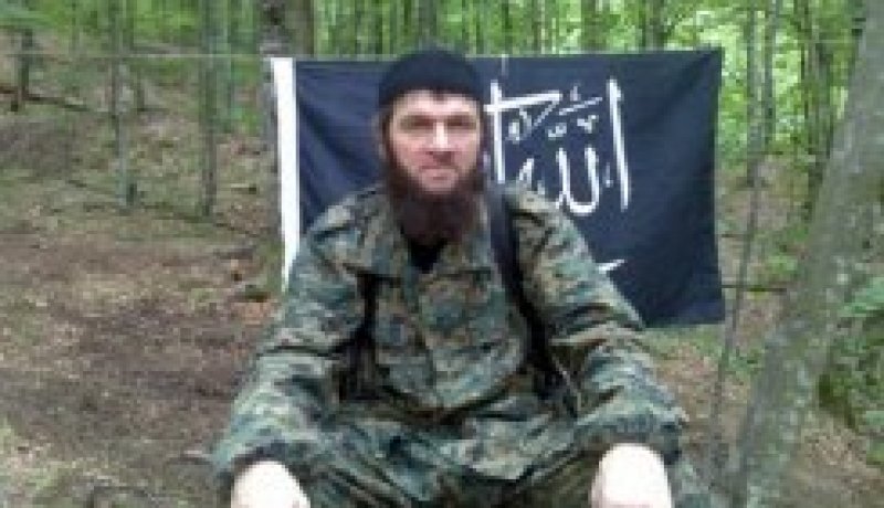 القائد المتمرد في القوقاز الروسي على قيد الحياة ويتوعد بهجومات جديدة