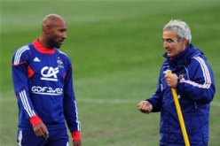 مونديال 2010: والدة دومينيك ترغب لقاء أنيلكا