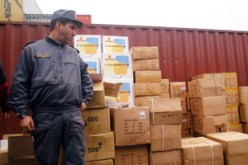 إطارات بالجمارك وموظفين بالبريد السريع‮ ‬يواجهون السجن ‮01 ‬سنوات لتهريب الطرود‮ ‬