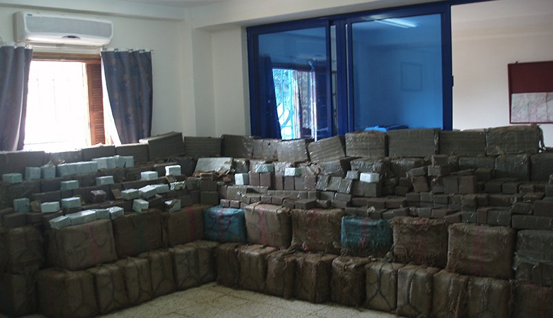 تـوقــيف ابن الـبارون «زنجـبـيـل» وبـحوزته 3 قـناطير مـن الـكيف في وهران