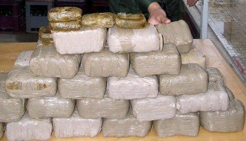 مصادرة أكثر من 18 قنطارا من الكيف واسترجاع ''تويوتا'' على الحدود مع المغرب