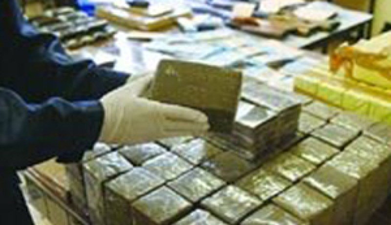 “النهار” تنفرد بنشر قضية “السردوك البريكي”:محاولة تهريب أزيد من عشرة قناطير من الكيف المعالج بمساعدة جمركي من أقارب “السردوك”
