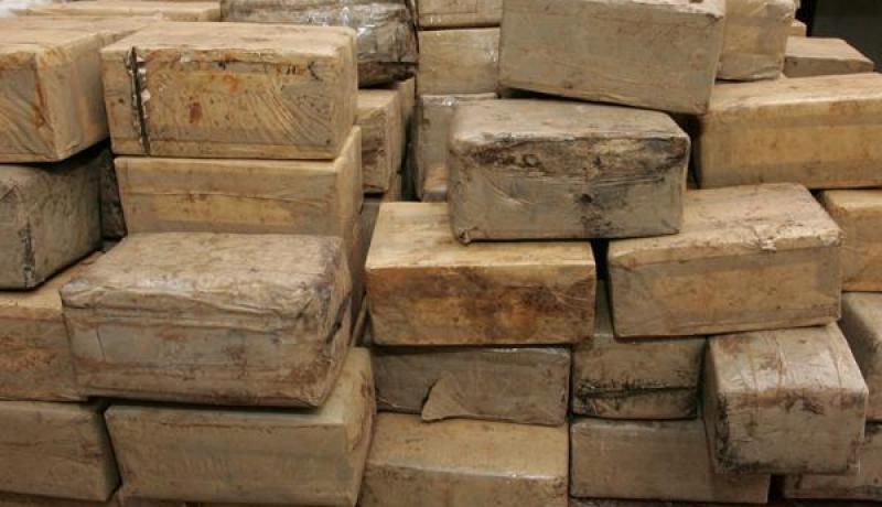 جمارك بوكانون تحجز حوالي قنطار و نصف كيف قادمة من المغرب بتلمسان